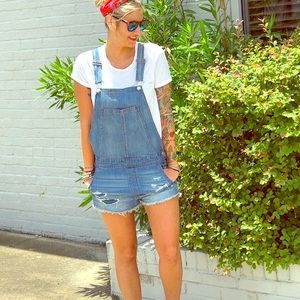 American Eagle Tomgirl overalls